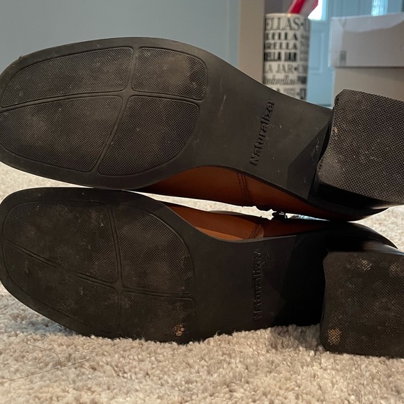 Naturalizer booties - Picture 4 of 5